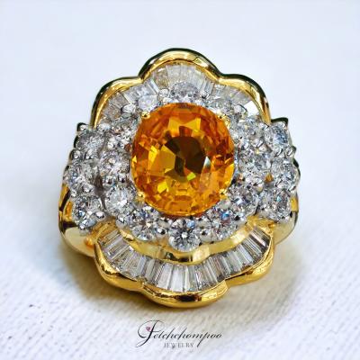 [29393] 4.14 carat yellow sapphire with diamond ring  159,000 