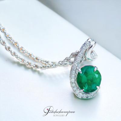 [29411] Emerald and diamond pendant with chain  39,000 