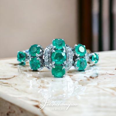 [29078] Antique emerald ring with diamonds  19,000 