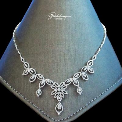 [29560] 4.23 carat diamond necklace  259,000 