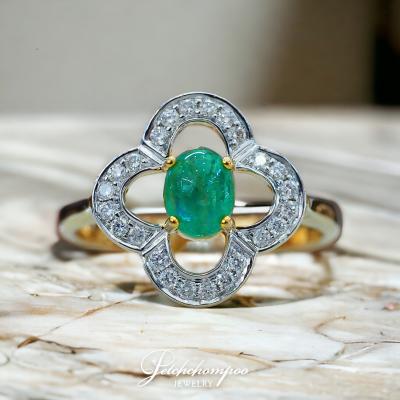 [29081] Emerald ring with diamonds  29,000 