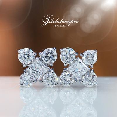 [28119] Diamond earrings, width 2.00 carats  69,000 