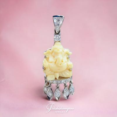 [29463] Ganesha with diamond pendant  39,000 