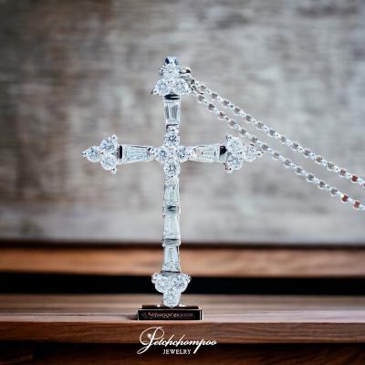 [28998] Necklace with diamond cross pendant  79,000 