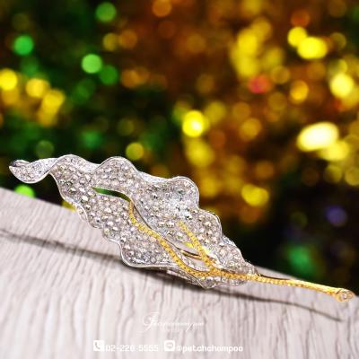 [29826] Leaf-Inspired Diamond Brooch 9.19 Carats – A Tribute to Nature’s Beauty  499,000 