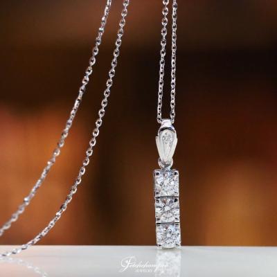 [29536] Diamond pendant with chain  59,000 