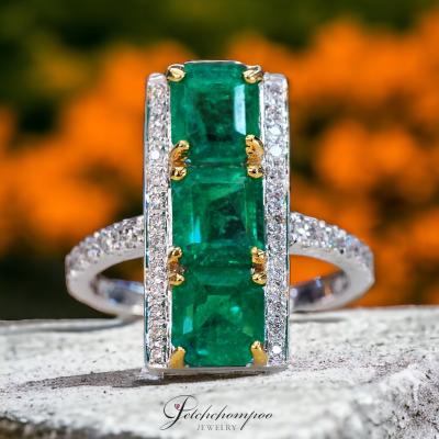 [29340] Colombia emerald with diamond ring  49,000 