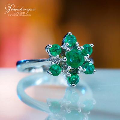 [29080] Antique emerald ring with diamonds  25,000 