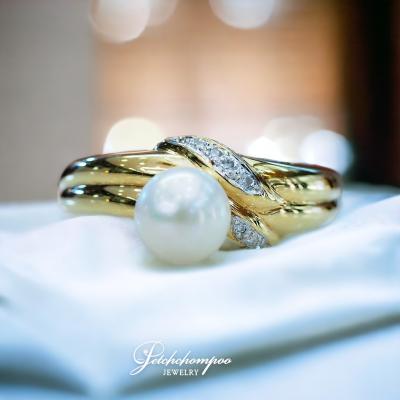 [29097] Pearl ring with diamonds  19,000 