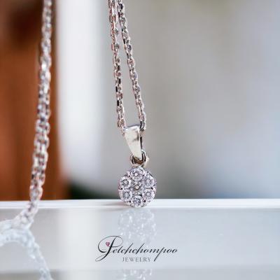 [29420] Diamond pendant with chain  14,000 