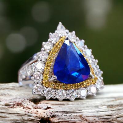 [29312] 4.83 carat blue sapphire with diamond ring  119,000 