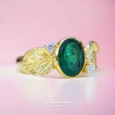 [29139] Zambia emerald with  diamond ring  69,000 