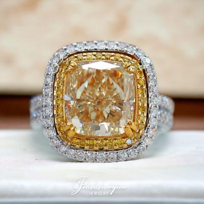 [29185] แหวนเพชรสี Fancy yellow 5 กะรัต ใบเซอร์ HKD ลดราคาเหลือ 759,000