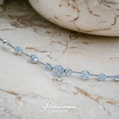 [29121] 0.55 carat diamond bracelet  39,000 